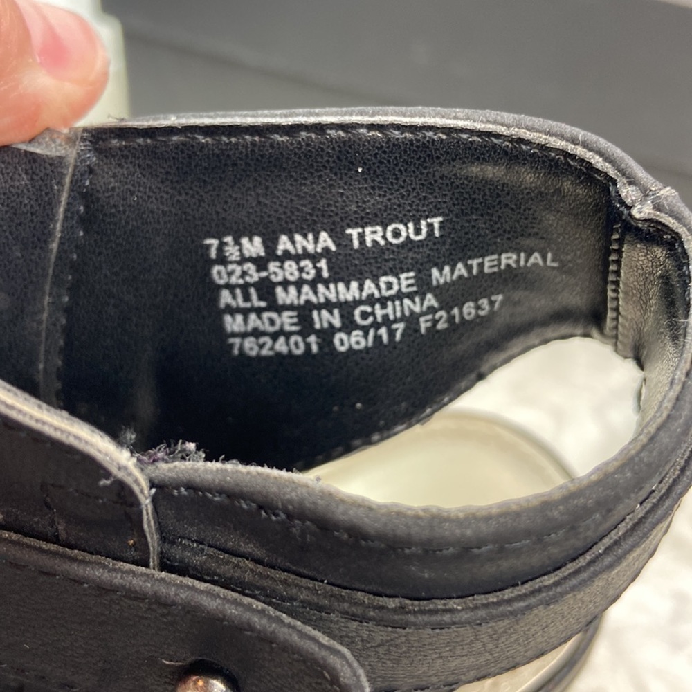 ANA “ANA TROUT” Vegan Leather Peep Toe Punch Out Heel - Picture 5 of 10